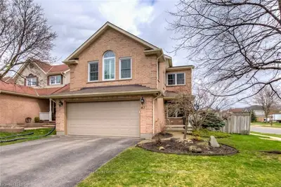 47 Meadowridge Road, London North, ON N6H 5E6