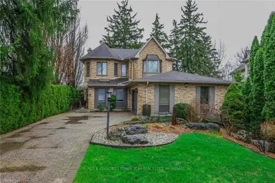 24 TALLWOOD, London North, ON N5X 2S1