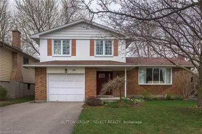 20 MEADOWVIEW Road, London South, ON N6J 4E6