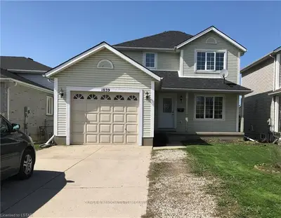 1039 Devonshire Avenue, Woodstock, On N4s 5s1