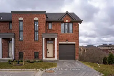 555 SUNNINGDALE Road 50, London North, ON N5X 0M4
