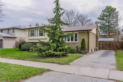 686 GRIFFITH Street, London South, ON N6K 2W4
