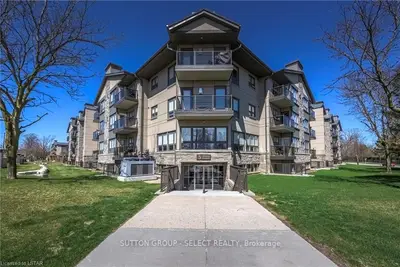 5 JACKSWAY Crescent 219, London North, ON N5X 1Y3