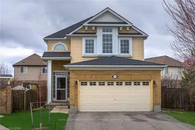 835 BUSHBY Court, London North, ON N6H 5V8