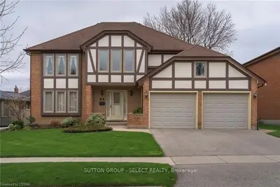 82 JENNIFER Road, London North, ON N5X 3K6