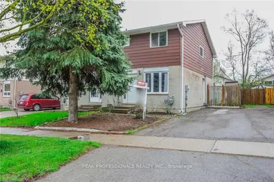 1774 ALDERSBROOK Road, London North, ON N6G 3E4