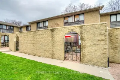 500 SOUTHDALE Road 20, London South, ON N6E 1A4