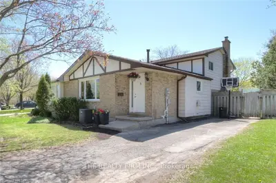 5 Sasha Crescent, London South, ON N6E 2M4