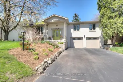 15 SCARLETT Avenue, London North, ON N6G 1Z3