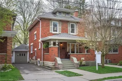 17 Erie Avenue, London South, ON N6J 1H9