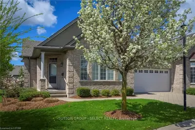 575 MCGARRELL Place 8, London North, ON N6G 5L3