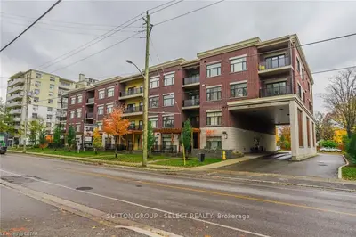 89 RIDOUT Street 103, London South, ON N6C 3X2