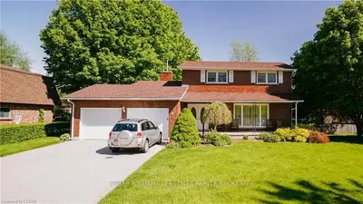 4 Thistle Court, Tillsonburg, On N4g 2s9