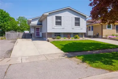 42 PATIENCE Crescent, London South, ON N6E 2K9