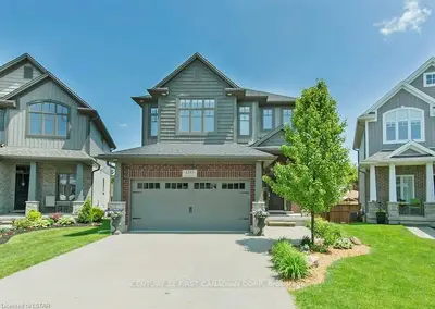 1553 HORSESHOE Crescent, London North, ON N5X 0L3