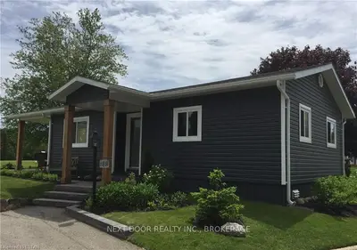 188 PEBBLE BEACH Parkway, South Huron, ON N0M 1T0