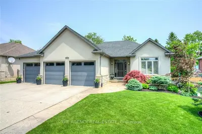 1992 IRONWOOD Road, London South, ON N6K 5C7