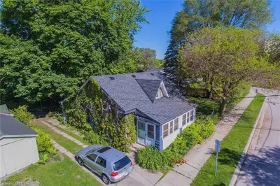 28 NAPIER Street, London North, ON N6H 1W7
