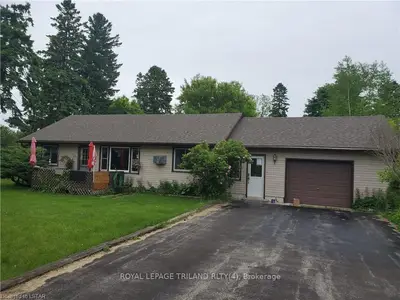 9400 Furnival Road, West Elgin, On N0l 2c0