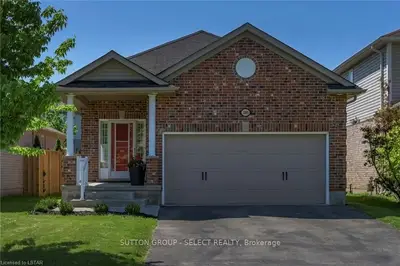 1005 BITTERBUSH Crescent, London North, ON N6H 5X5