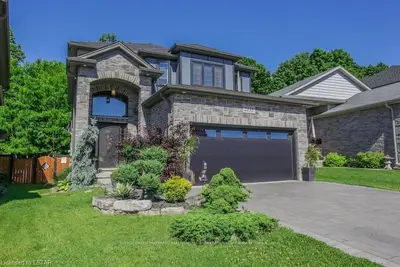2035 SPRINGRIDGE Drive, London North, ON N5X 0H1