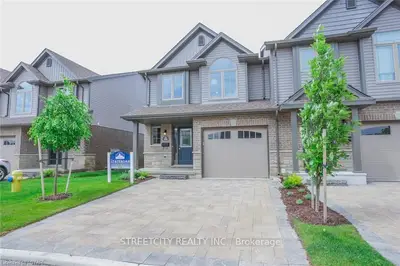 3400 CASTLE ROCK Place 90, London South, ON N6L 0C8