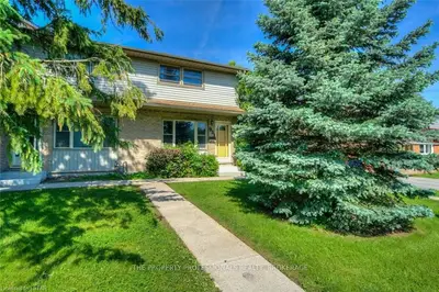 931 NOTRE DAME Drive, London South, ON N6J 3C3