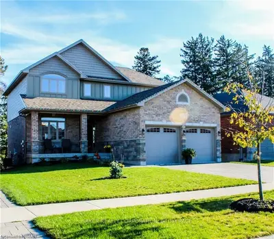 687 Bennett Crescent, Strathroy-caradoc, On N0l 1w0