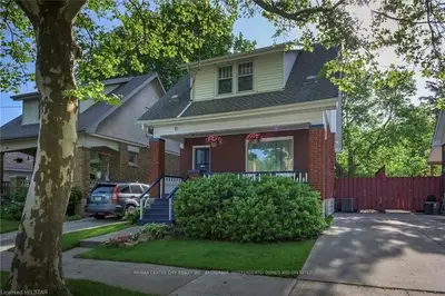 10 LOCKYER Street, London South, ON N6C 3E5