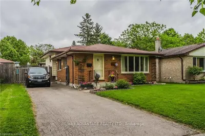 40 Kintail Crescent, London South, ON N6E 1J5