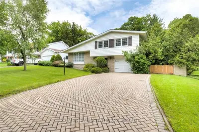 125 QUEEN ANNE Circle, London North, ON N6H 4B8