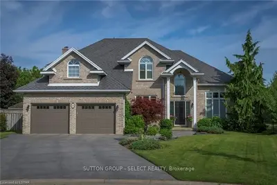 18 GARNET Court, London North, ON N6H 4Z9