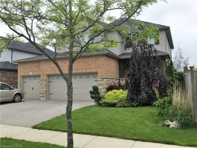 788 Spitfire St Street, Woodstock, On N4t 0a9