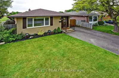 82 KIPLING Avenue, London East, ON N5V 1K2