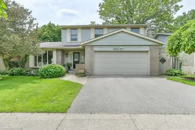 1105 VISCOUNT Road, London South, ON N6K 1H9