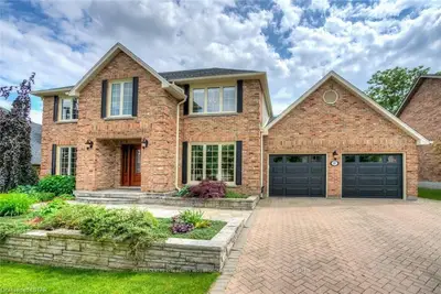 27 BUTTERMERE Road, London North, ON N6G 4L1
