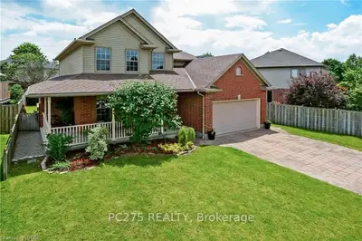 374 HARTSON Road, London North, ON N6H 5N3