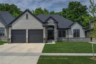 2293 DAUNCEY Crescent, London North, ON N5X 0M2