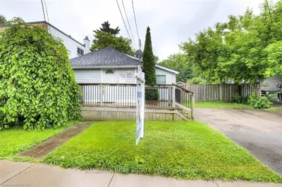 39 TECUMSEH Avenue W, London South, ON N6J 1K8