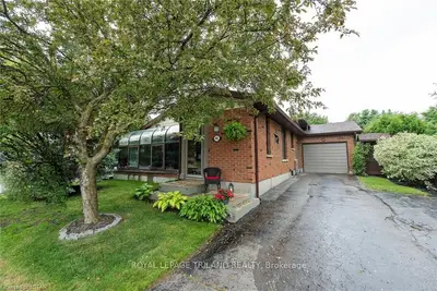 381 BLUE FOREST Drive, London North, ON N6G 3K1