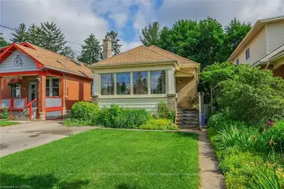 58 RAYWOOD Avenue, London South, ON N6C 1Y5