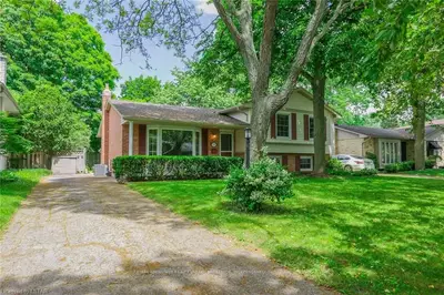1297 RIDEAU Gate, London North, ON N5X 1W8