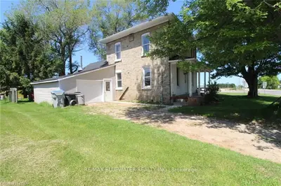 9185 IPPERWASH Road, Lambton Shores, ON N0M 1J0