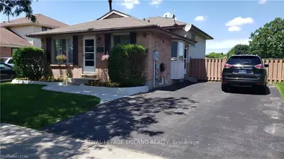 1394 BASSWODD Road, London East, ON N5V 3T3