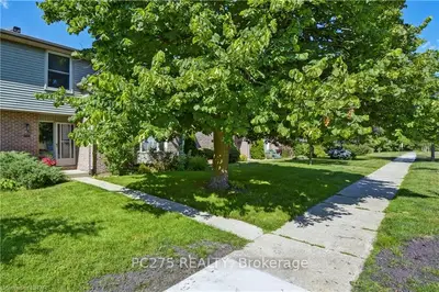 810 BERKSHIRE Drive, London South, ON N6J 3W2