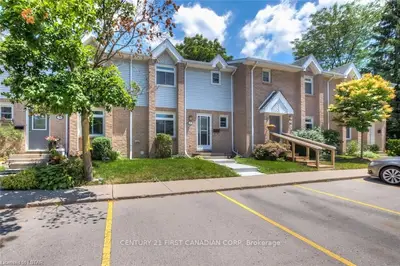 1294 BYRON BASELINE Road 33, London South, ON N6K 4G8