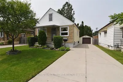 472 SALISBURY Street, London East, ON N5Y 3B5