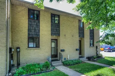 15-500 SOUTHDALE RD E Road 15, London South, ON N6E 1A4