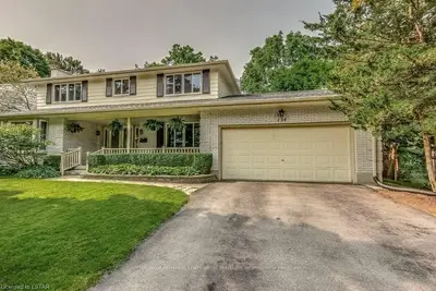 134 WYCHWOOD Park, London North, ON N6G 1R7