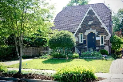 31 CARFRAE Crescent, London South, ON N6C 4B1